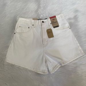 NEW wTag-LEVI’S Silver Tab White High-Waisted Denim Mom Shorts 27